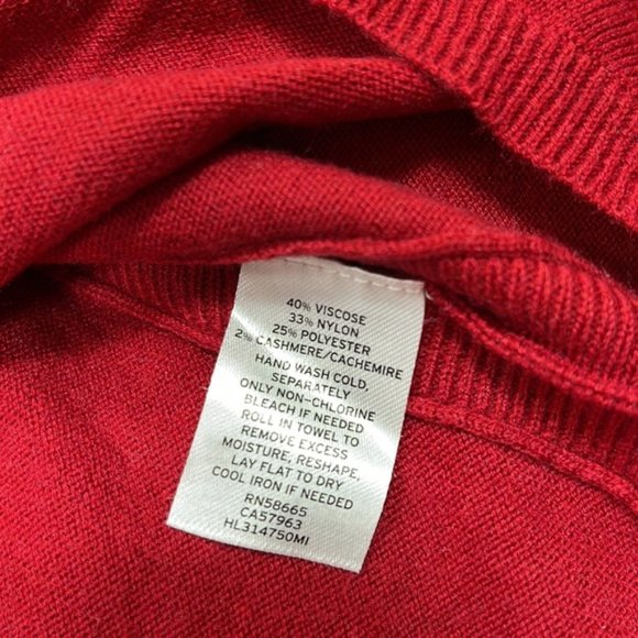 Chelsea28 Everyday V-Neck Sweater - Picture 5 of 7